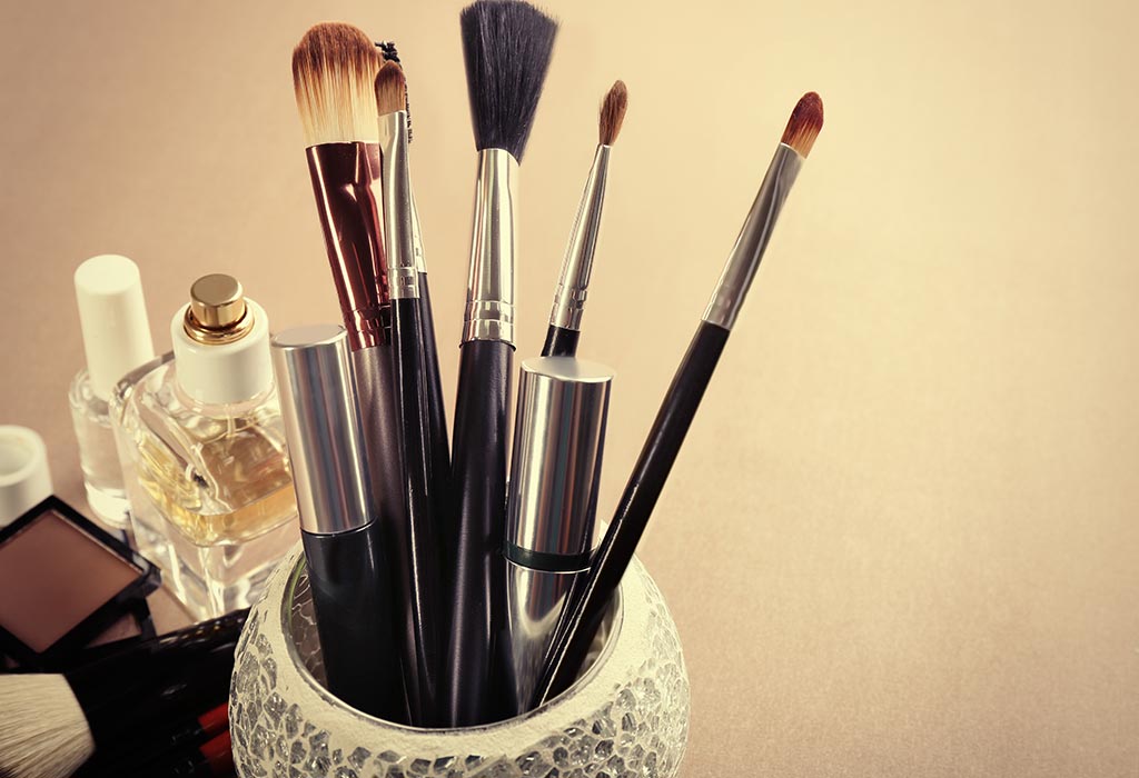 important reasons for cleaning makeup brushes.
